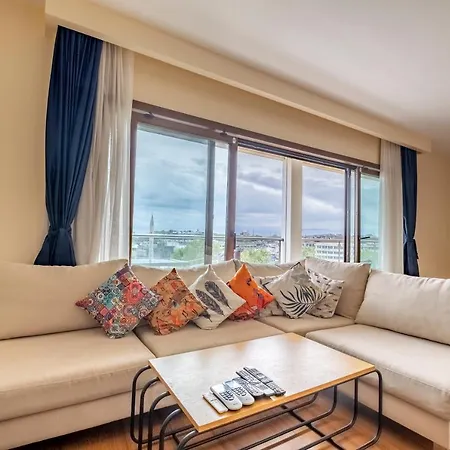Stunning Duplex With Sea View Apartment *