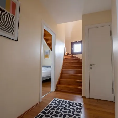 Stunning Duplex With Sea View Apartment *