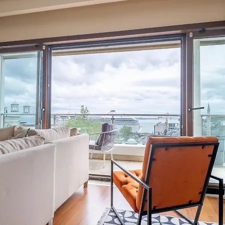 Stunning Duplex With Sea View